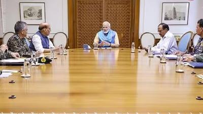 chiefs of the three armies reached PM residence News In Hindi