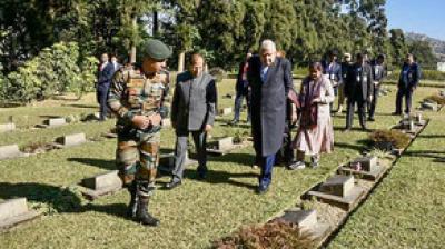 Vice President visits World War II Memorial in Kohima