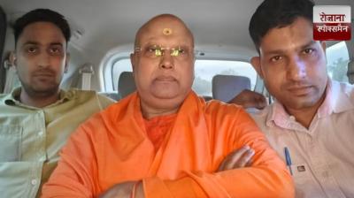 Swami Chaitanyananda arrested by Delhi Police on charges of sexually abusing female students news in hindi