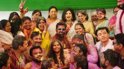 चिराग पासवान ने पार्टी राज्य मुख्यालय पटना में सपरिवार मनाया होली