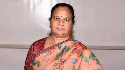 Congress suspended Amravati MLA Sulabha Khodke news in hindi