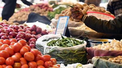 Retail inflation to fall to a 6-year low of 2.10% in June 2025 news in hindi