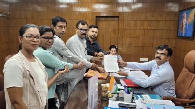 BJP came Election Commission against female teacher Sushma Nag 