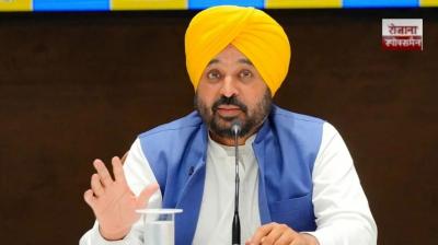 CM Mann distributes record-breaking compensation amount to over 30,000 flood-affected families