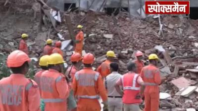 Three people died due to building collapse in Delhi's Daryaganj news in hindi