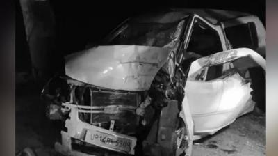 4 friends died in road accident in Rajasthan, 2 in critical condition News In Hindi