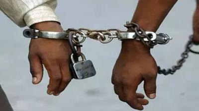 UP: Two brothers accused of murder arrested, carrying a reward of fifty thousand rupees, were absconding for six years