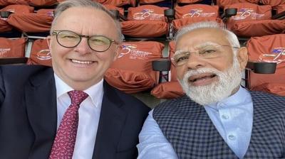 Modi walks around the ground with Australian PM before India-Australia Test match