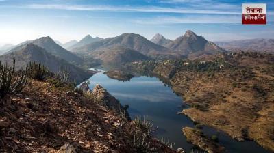 The Supreme Court has stayed its own order in the Aravalli case