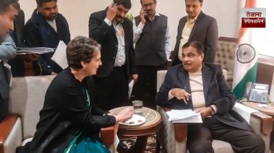 Nitin Gadkari met with Priyanka Gandhi and treated her to a special dish he had prepared himself news in hindi