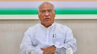 We&#039;re doing small war against Pak: Mallikarjun Kharge Op Sindoor News in Hindi