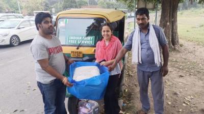 Chandigarh Auto driver set an example of honesty News In Hindi