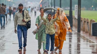 Delhi Weather Update Possibility of rain in Delhi News In Hindi