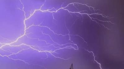 Two killed, three injured due to lightning in Bokaro news in hindi