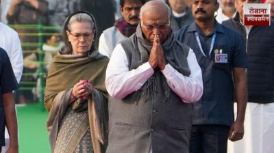 Sonia Gandhi, Mallikarjun Kharge, Other Leaders Pay Tribute to Jawaharlal Nehru on Birth Anniversary news in hindi