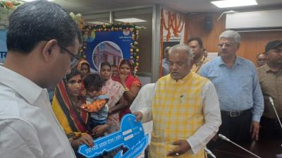 75,295 beneficiaries of Pradhan Mantri Awas Yojana first installment news in hindi