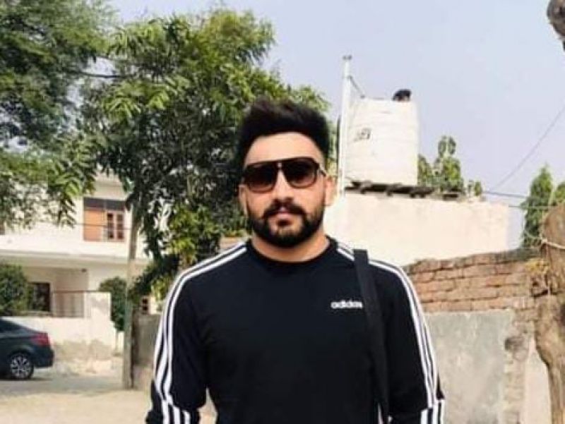 फिरोजपुर के गांव मादरे से रवि भलवान ने सरपंची का चुनाव जीता। फिरोजपुर के गांव मादरे से रवि भलवान ने सरपंची का चुनाव जीता।