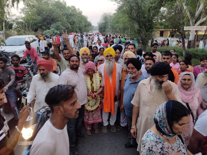 हलका भुलत्थ के गांव फतेहगढ़ से पूर्ण सिंह बने गांव के सरपंच वासिया खुश हैं